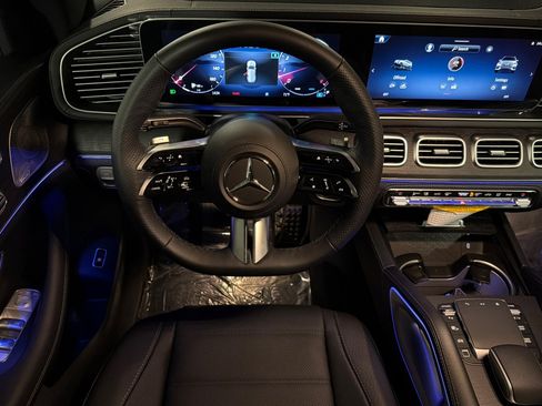 New 2026 Mercedes-Benz GLS 580 4MATIC image 13