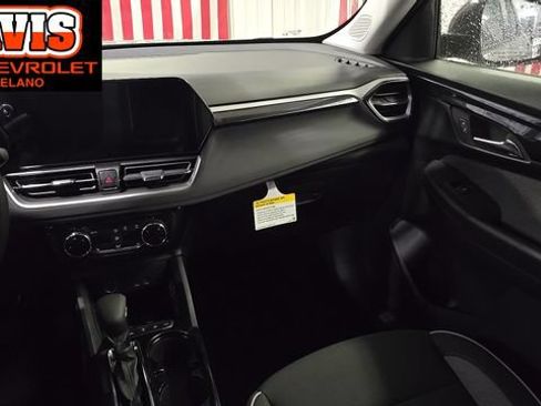 New 2026 Chevrolet TrailBlazer LT w/ Convenience Package AWD/4WD image 17