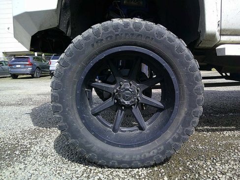 Used 2015 Chevrolet Silverado 3500 LTZ image 9