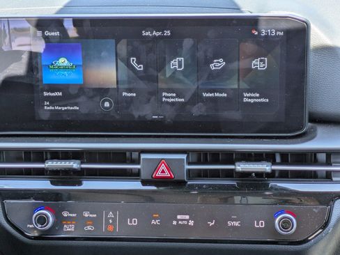 Certified 2026 Kia Sportage EX w/ EX Panorama Roof Package FWD image 16