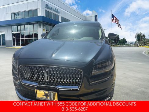 Used 2022 Lincoln Nautilus FWD image 3