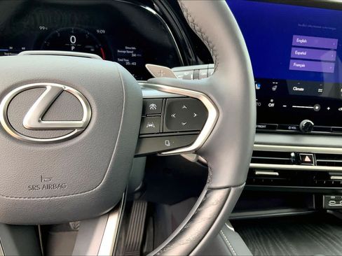 Used 2025 Lexus RX 350 AWD w/ Convenience Package image 23