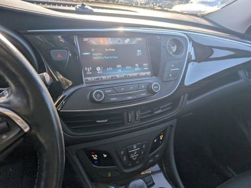 Used 2019 Buick Envision Essence image 20