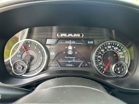 Used 2025 RAM 1500 Big Horn AWD/4WD image 36