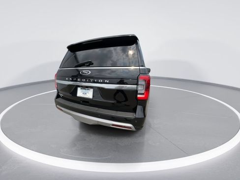 Used 2024 Ford Expedition Platinum AWD/4WD image 7