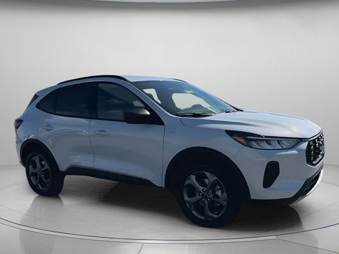 New 2026 Ford Escape ST-Line w/ Tech Pack #1 FWD image 39