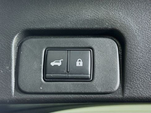 Used 2023 Nissan Rogue SL w/ SL Premium Package image 29