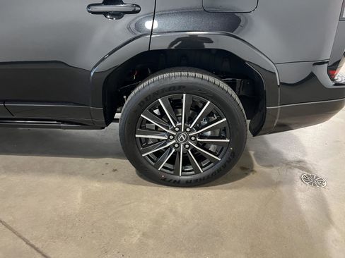 Used 2026 Lexus GX 550 w/ Cold Area Package AWD/4WD image 47