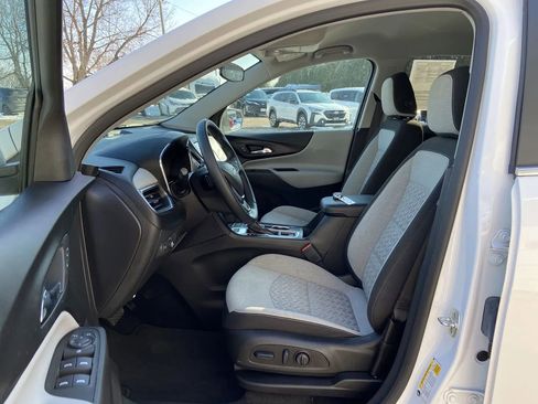 Used 2024 Chevrolet Equinox LT w/ Driver Convenience Package image 11