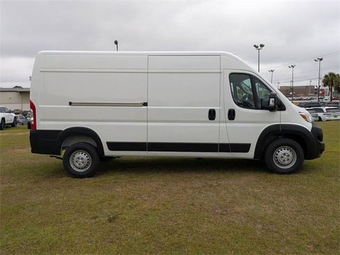 New 2025 RAM ProMaster 2500 image 10