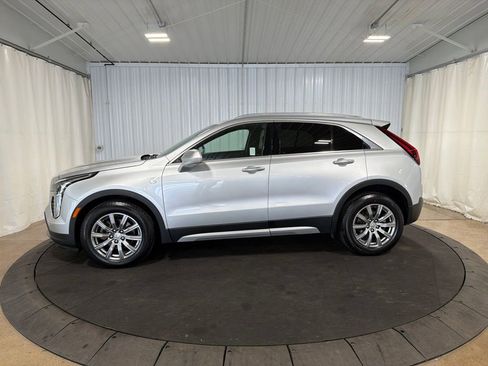 Used 2019 Cadillac XT4 Premium Luxury AWD/4WD image 2