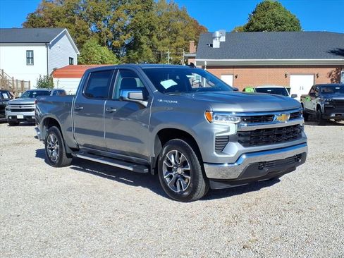 Used 2025 Chevrolet Silverado 1500 LT image 1