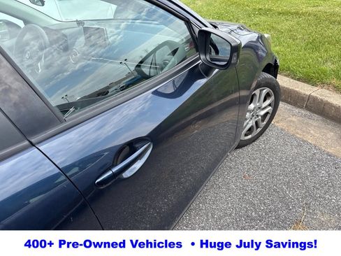 Used 2017 Toyota Yaris iA FWD image 8
