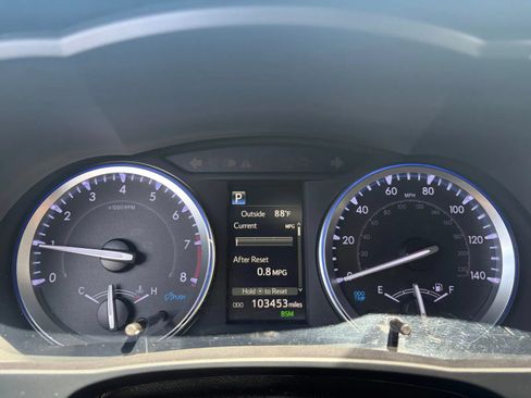 Used 2019 Toyota Highlander XLE AWD/4WD image 33