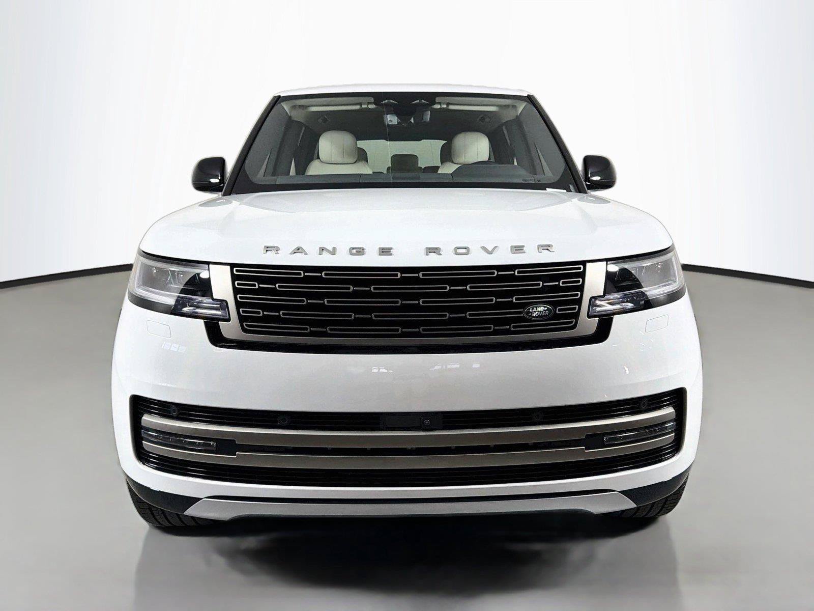 New 2027 Land Rover Range Rover Long Wheelbase SE AWD/4WD image 2
