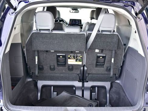 Certified 2023 Toyota Sienna XLE image 30