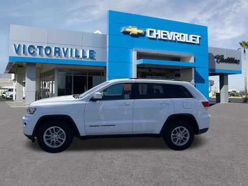 Used 2019 Jeep Grand Cherokee Laredo RWD image 8