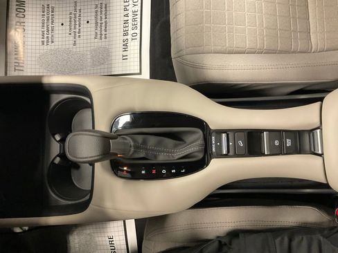 Used 2024 Honda HR-V LX image 20