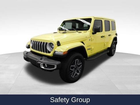 Used 2024 Jeep Wrangler Sahara w/ Technology Group image 5