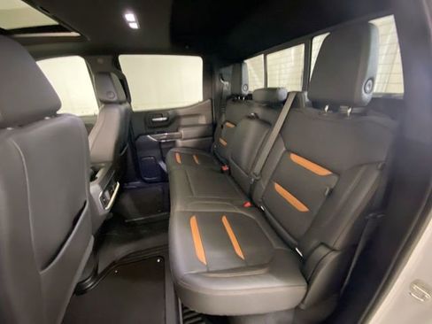 Certified 2022 GMC Sierra 1500 AT4 w/ AT4 Preferred Package image 10
