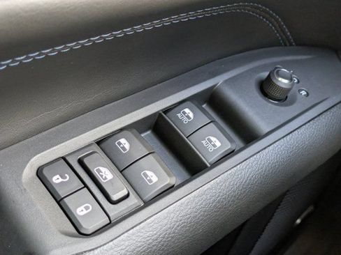 New 2026 Jeep Compass Latitude w/ Sun and Sound Group AWD/4WD image 21