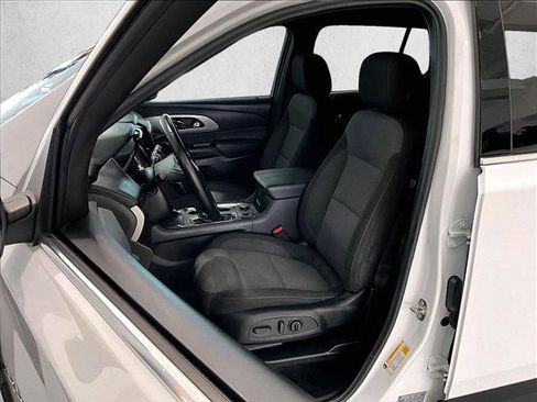 Used 2023 Chevrolet Traverse LT FWD image 27