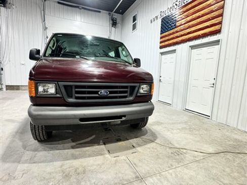 Used 2007 Ford E-350 and Econoline 350 XLT image 3