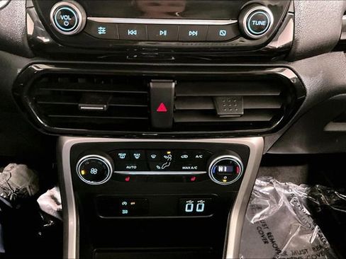 Used 2018 Ford EcoSport Titanium image 16