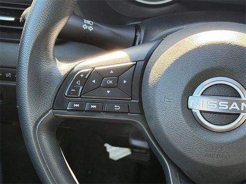 Used 2025 Nissan Sentra S image 12