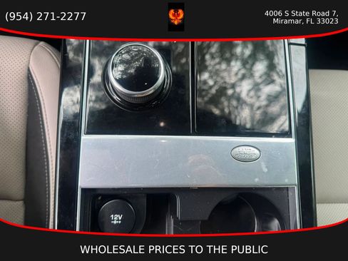Used 2020 Land Rover Range Rover Velar R-Dynamic S AWD/4WD image 15