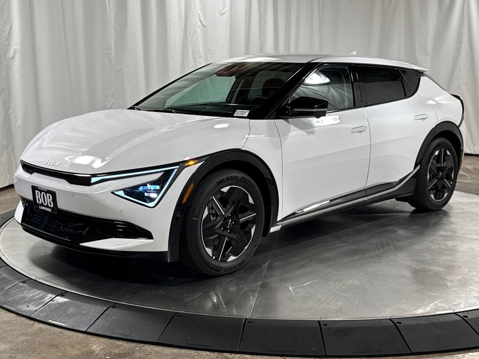 New 2026 Kia EV6 Wind AWD/4WD image 1