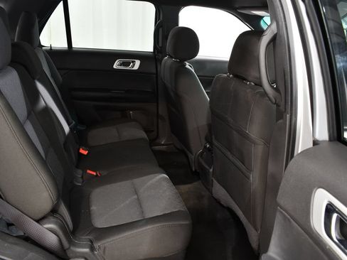 Used 2013 Ford Explorer XLT AWD/4WD image 19