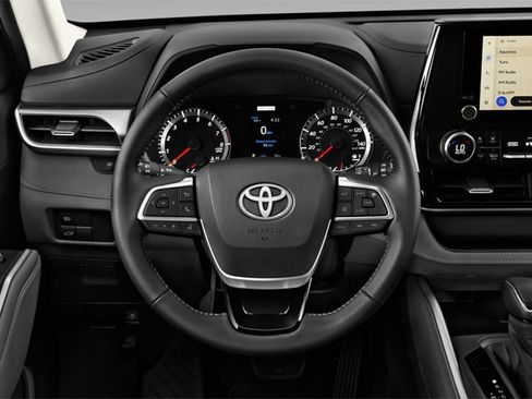 Used 2023 Toyota Highlander XSE FWD image 8