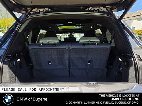 Used 2022 BMW X7 xDrive40i w/ M Sport Package AWD/4WD image 18