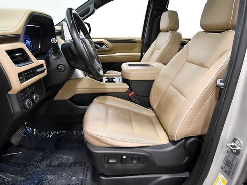 Used 2023 Chevrolet Tahoe Premier AWD/4WD image 14