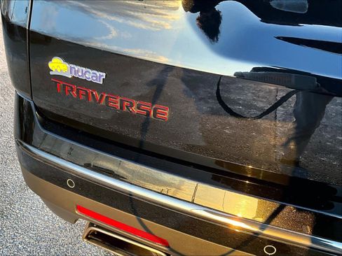 Used 2023 Chevrolet Traverse Premier w/ Redline Edition image 29