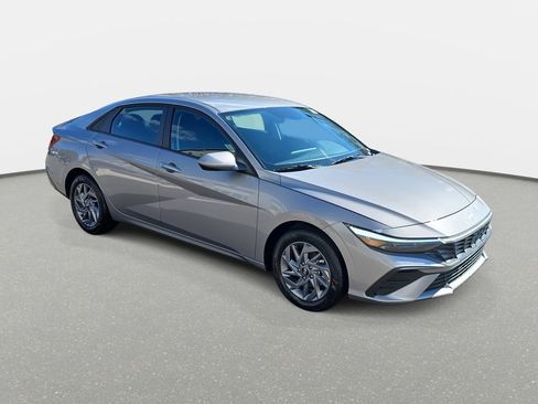 New 2026 Hyundai Elantra Blue image 3