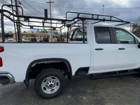 Used 2024 Chevrolet Silverado 2500 W/T w/ WT Convenience Package image 2