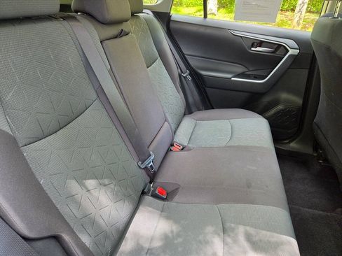 Used 2025 Toyota RAV4 XLE FWD image 11