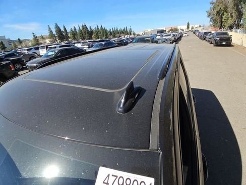 Used 2023 Cadillac Escalade Sport image 3