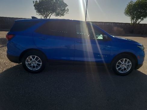 Used 2024 Chevrolet Equinox LS w/ LS Convenience Package FWD image 5