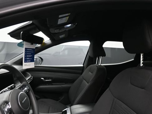 Certified 2025 Hyundai Santa Cruz SE image 12