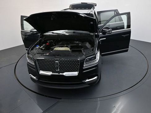 Used 2021 Lincoln Navigator Reserve w/ Luxury Package image 36