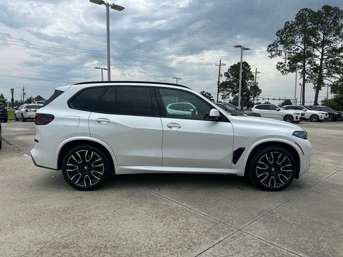 Certified 2024 BMW X5 sDrive40i w/ M Sport Package RWD image 6