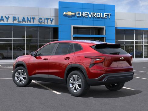 New 2026 Chevrolet Trax LS FWD image 3