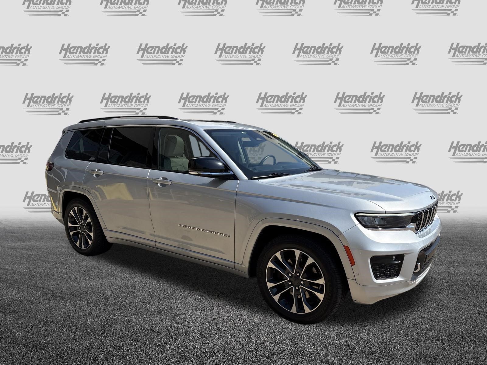 Used 2021 Jeep Grand Cherokee L Overland w/ Advanced Protech Group III AWD/4WD image 2