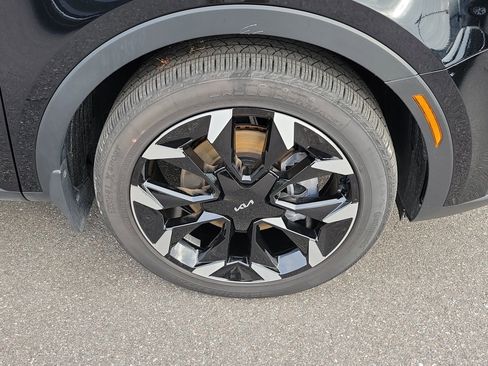 Certified 2025 Kia Sorento EX w/ Panoramic Sunroof Package image 43