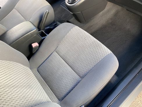 Used 2008 Toyota Matrix FWD image 34