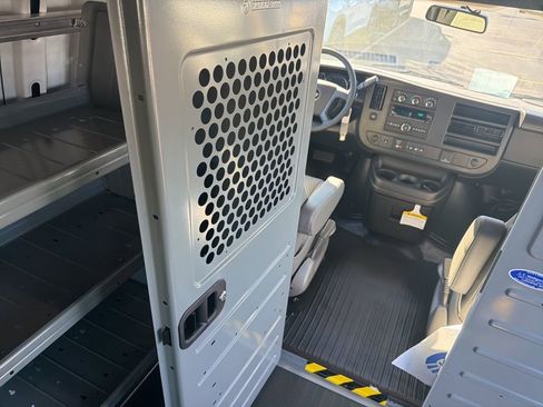 New 2025 Chevrolet Express 2500 w/ Driver Convenience Package image 25