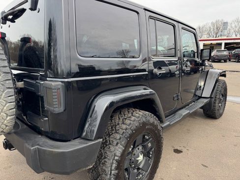 Used 2015 Jeep Wrangler Unlimited Sahara w/ Katzkin Premium Leather Group image 11